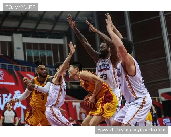 CBA足球比篮球比赛：篮球与足球赛场的对比分析